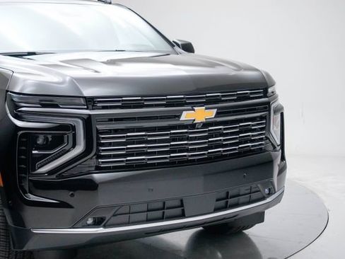 New 2026 Chevrolet Suburban High Country AWD/4WD image 11