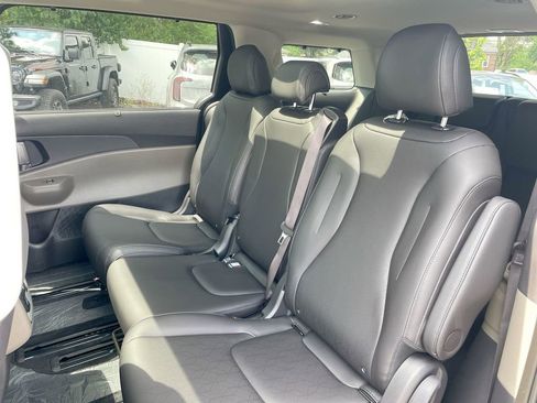 New 2026 Kia Carnival SX image 50