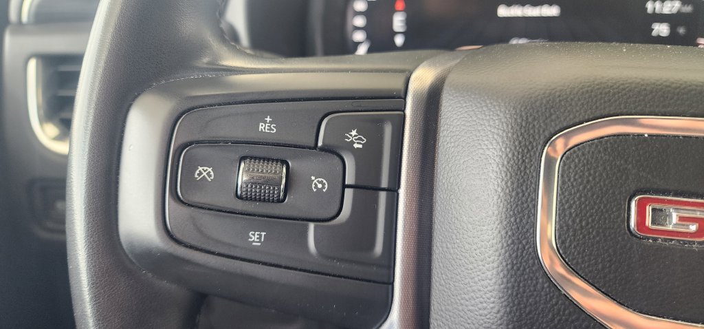 Used 2023 GMC Yukon SLT AWD/4WD image 34