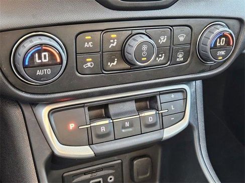 Certified 2024 GMC Terrain SLE w/ Driver Convenience Package image 19