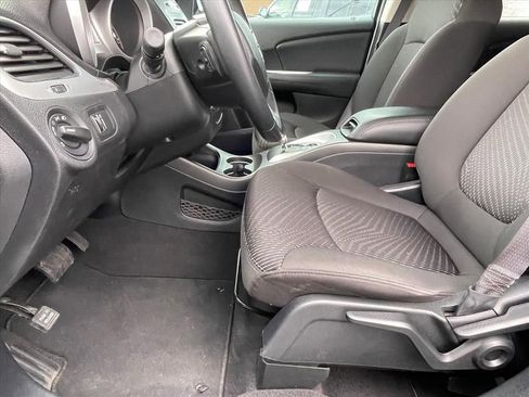 Used 2018 Dodge Journey SE w/ Connectivity Group image 20