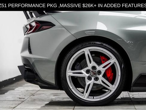 Used 2022 Chevrolet Corvette Stingray Premium Cpe w/ Z51 Performance Package RWD image 8