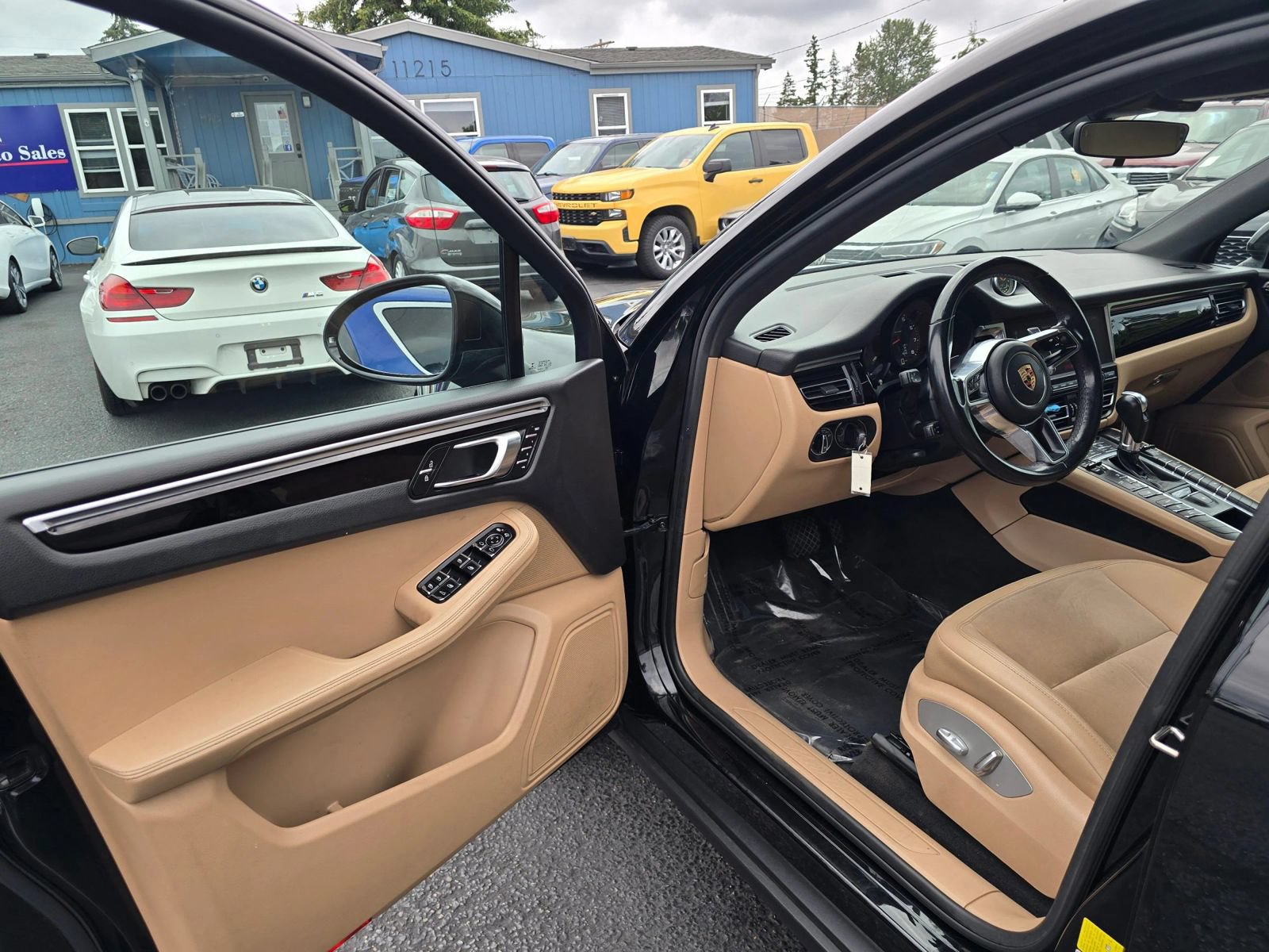 Used 2019 Porsche Macan AWD/4WD image 19
