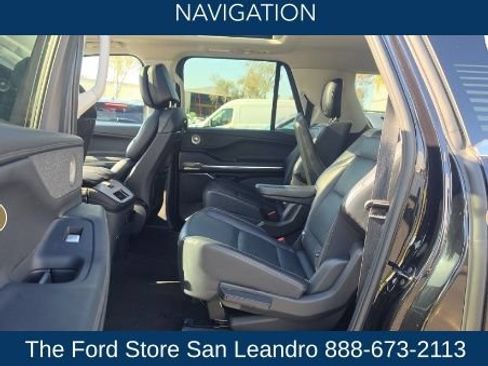 Used 2025 Lincoln Navigator L Reserve AWD/4WD image 15