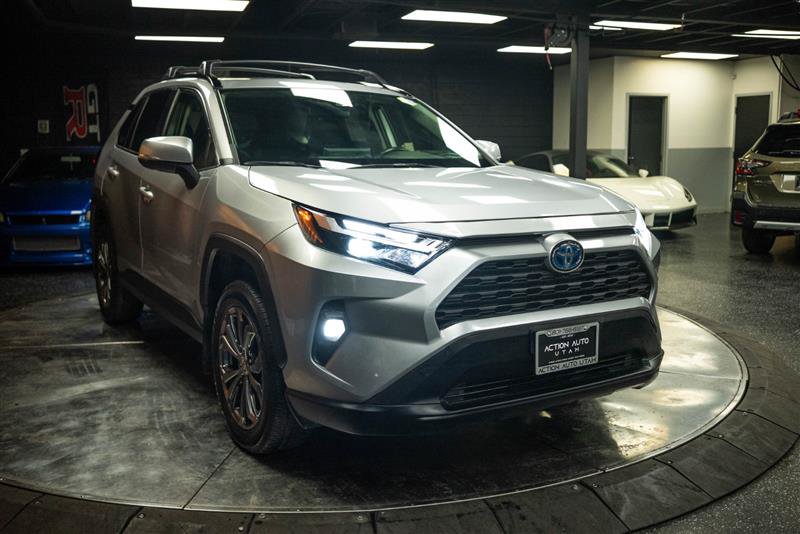 Used 2024 Toyota RAV4 XLE Premium w/ Weather Package AWD/4WD image 5