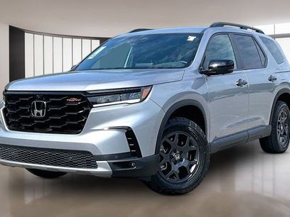 Certified 2025 Honda Pilot TrailSport