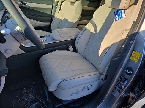 New 2025 Genesis GV80 3.5T Prestige image 17