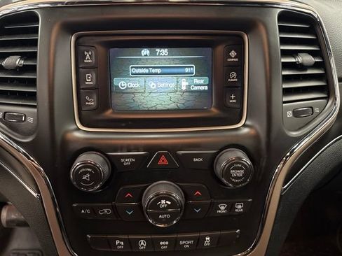 Used 2017 Jeep Grand Cherokee Limited AWD/4WD image 14
