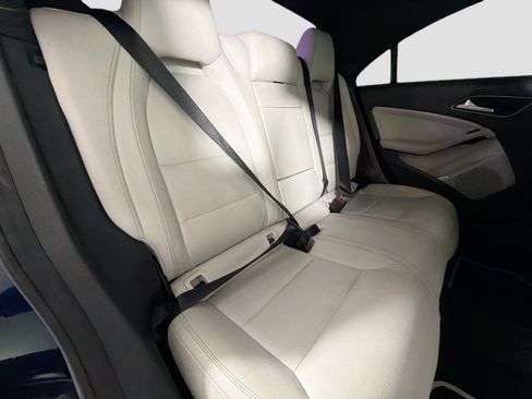 Used 2018 Mercedes-Benz CLA 250 image 27
