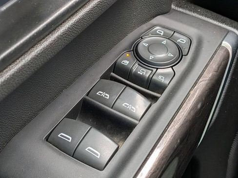 Used 2022 Chevrolet Silverado 2500 LTZ image 26