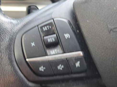 Used 2020 Ford Explorer XLT w/ Comfort Package AWD/4WD image 14
