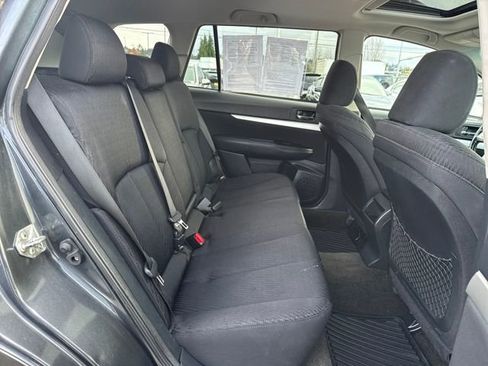 Used 2011 Subaru Outback 2.5i Premium image 11