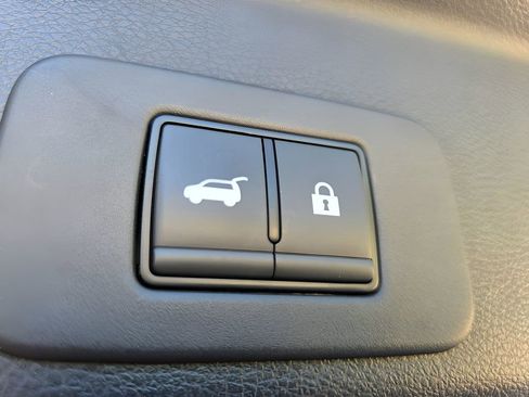 Used 2025 Nissan Murano SL AWD/4WD image 7