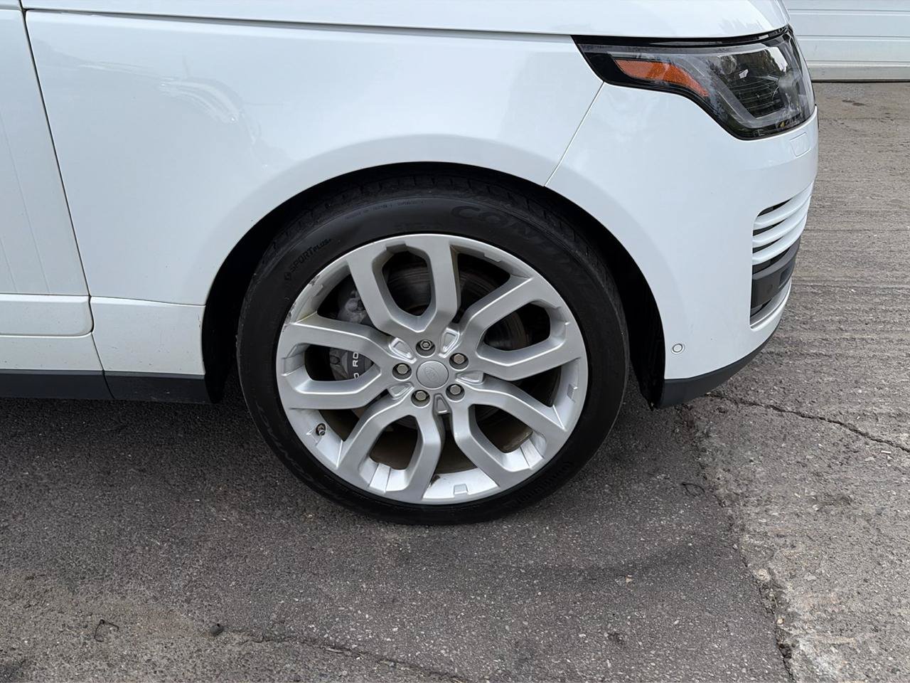 Used 2018 Land Rover Range Rover HSE AWD/4WD image 19
