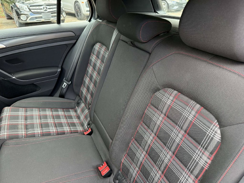 Used 2018 Volkswagen GTI SE FWD image 14