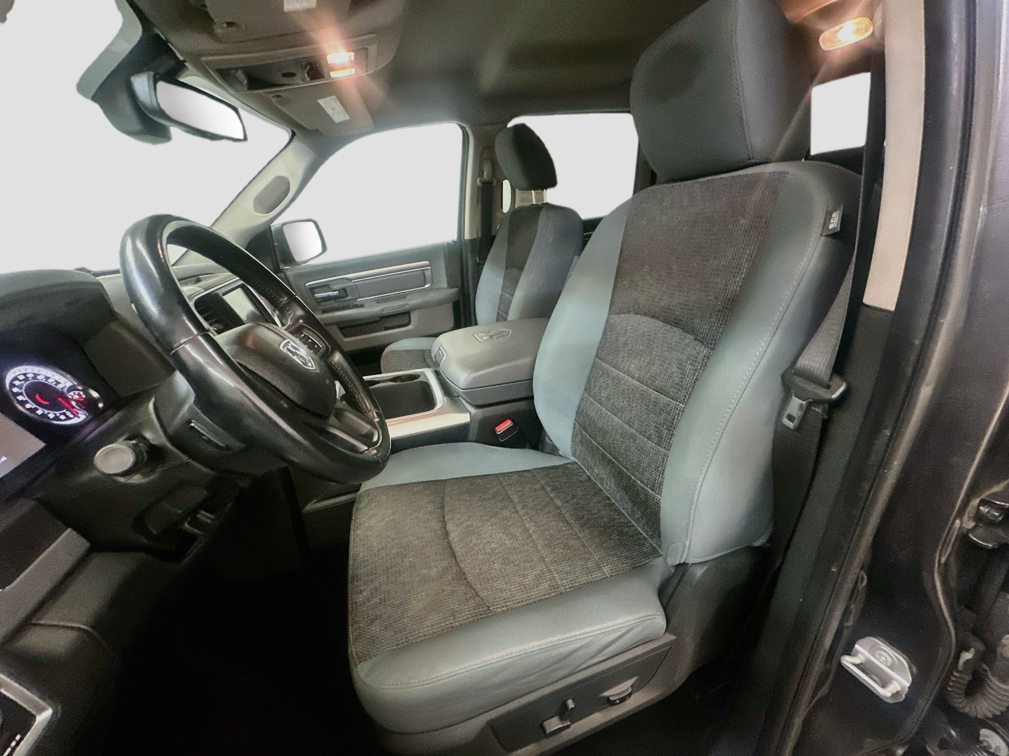 Used 2018 RAM 1500 Big Horn AWD/4WD image 13