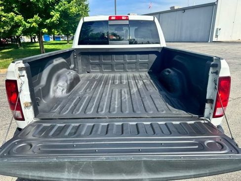 Used 2017 RAM 2500 SLT AWD/4WD image 9