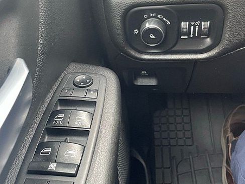 Used 2019 RAM 1500 Tradesman w/ SXT Appearance Group AWD/4WD image 14