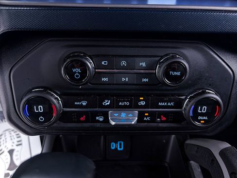 Used 2023 Ford Bronco Outer Banks image 25