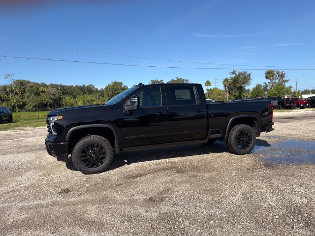 New 2026 Chevrolet Silverado 2500 High Country w/ Midnight Edition AWD/4WD image 3