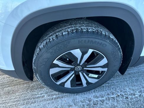 New 2026 Volkswagen Atlas SE image 2