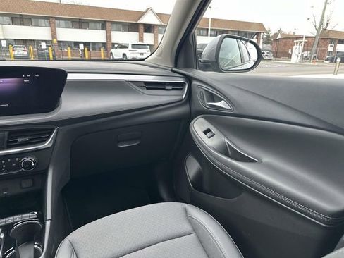 Used 2024 Buick Encore GX Preferred image 29