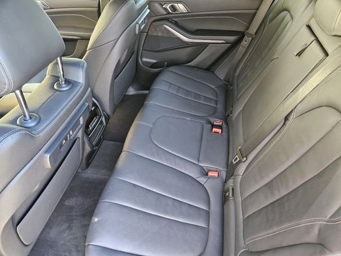 Used 2022 BMW X5 xDrive40i w/ Premium Package image 31