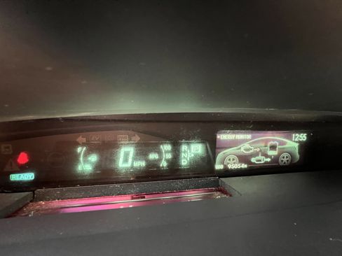 Used 2013 Toyota Prius Two image 23