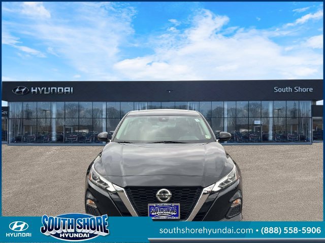 Used 2022 Nissan Altima 2.5 SV w/ SV Premium Package FWD image 2