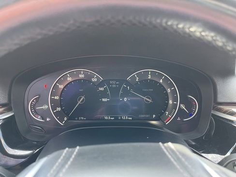 Used 2017 BMW 530i w/ Premium Package image 36