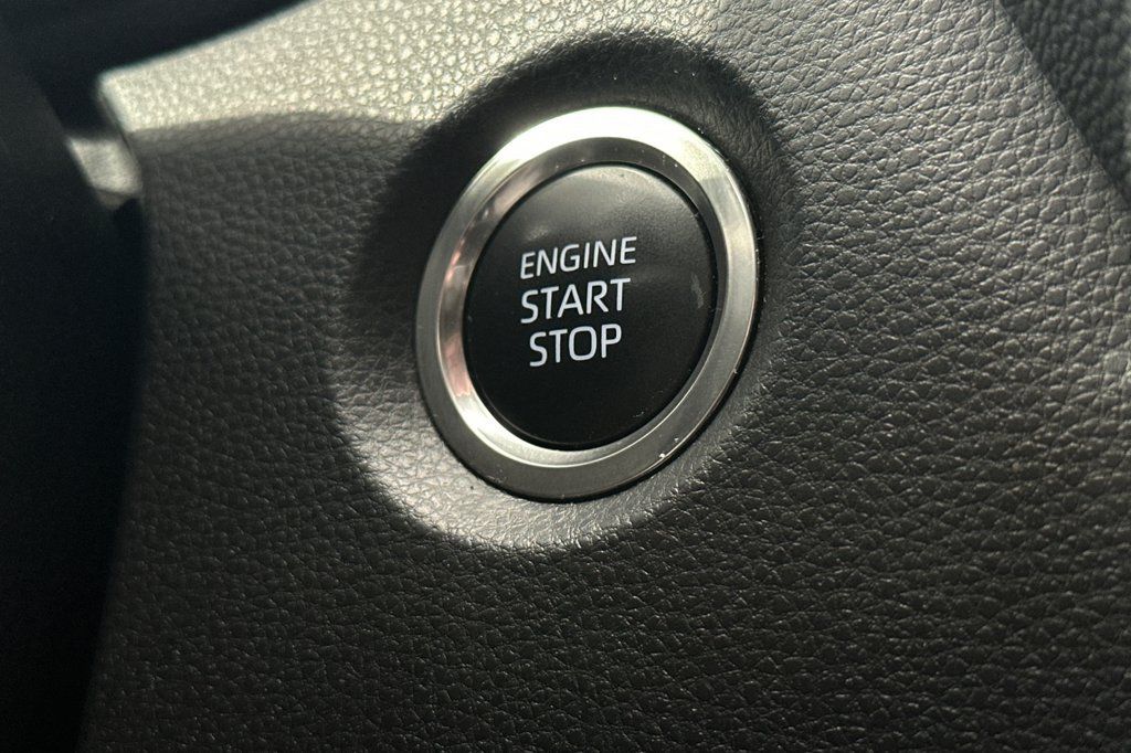Used 2024 Toyota Corolla SE w/ SE Premium Package FWD image 21