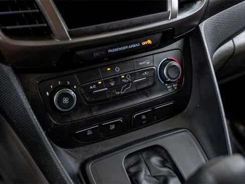 Used 2022 Ford Transit Connect XL image 21