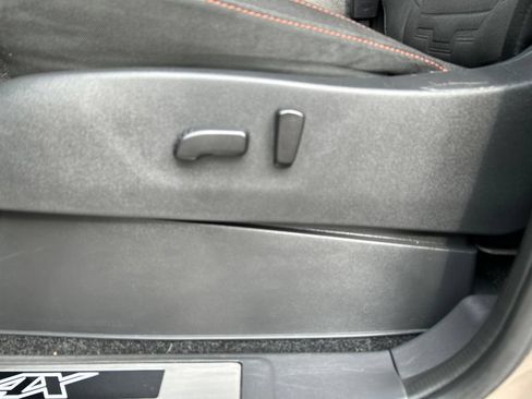 Used 2023 Nissan Frontier PRO-4X w/ Pro Convenience Package AWD/4WD image 13