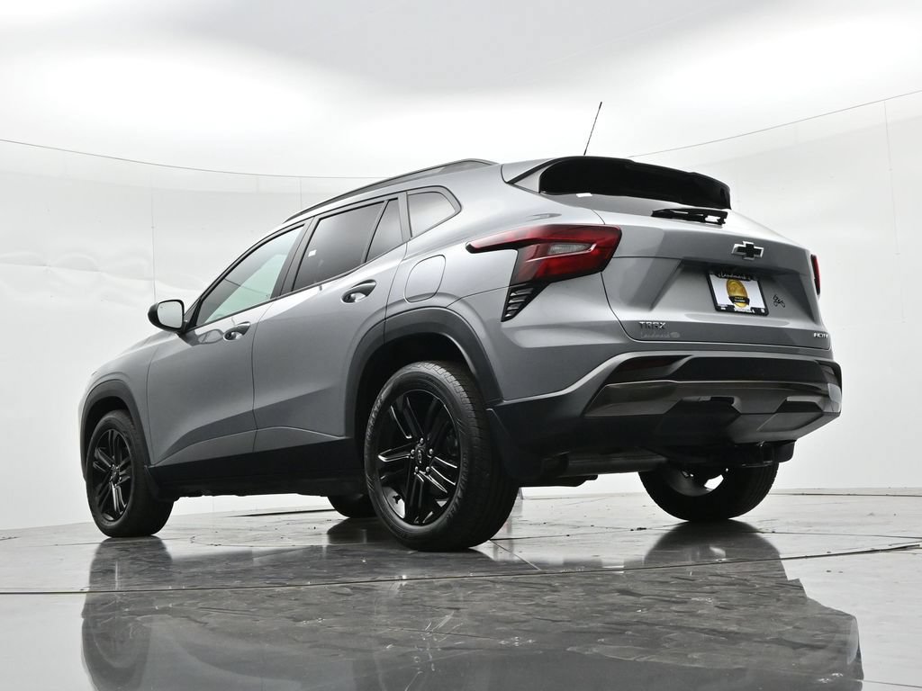 Used 2025 Chevrolet Trax ACTIV w/ Sunroof Package FWD image 19