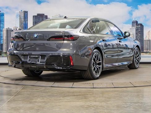 Used 2026 BMW 750e xDrive w/ Executive Package image 8