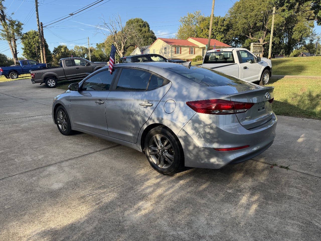 Used 2017 Hyundai Elantra Value Edition FWD image 5