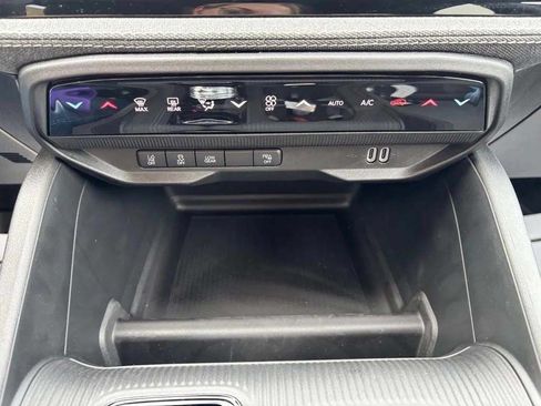 New 2026 Jeep Cherokee Laredo AWD/4WD image 17