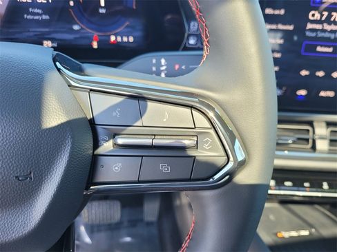 Certified 2025 Chevrolet Equinox EV RS image 32