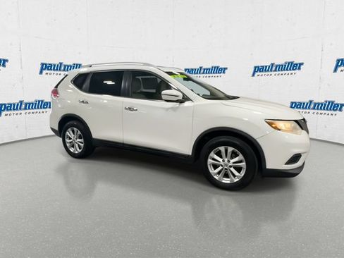 Used 2016 Nissan Rogue SV w/ SV Premium Package FWD image 13