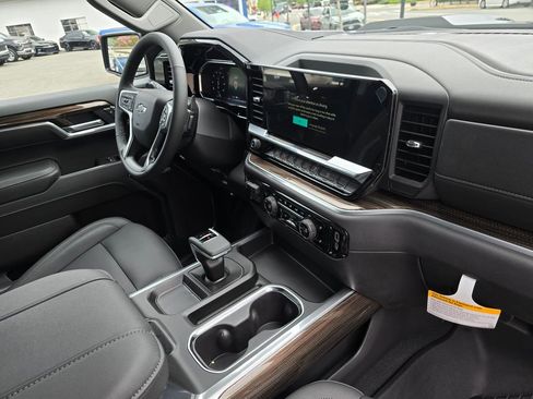 New 2026 Chevrolet Silverado 1500 LT Trail Boss w/ LT Trail Boss Premium Package AWD/4WD image 12