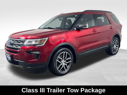 Used 2019 Ford Explorer XLT w/ Equipment Group 202A AWD/4WD image 6