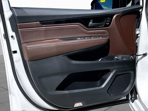New 2026 Honda Odyssey Touring image 10