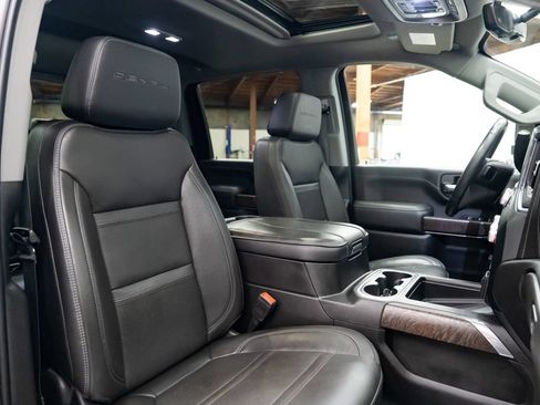 Used 2023 GMC Sierra 3500 Denali w/ Denali Ultimate Package AWD/4WD image 30