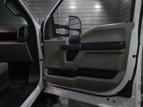 Used 2022 Ford F450 XL w/ Power Equipment Group image 17