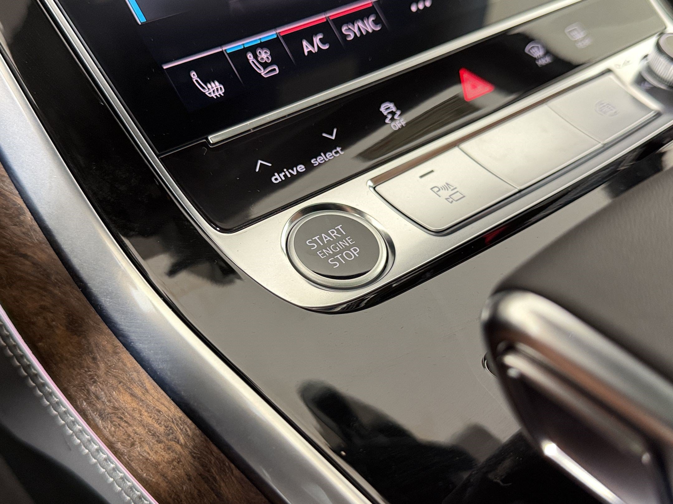 New 2026 Audi Q7 3.0T Premium Plus AWD/4WD image 14