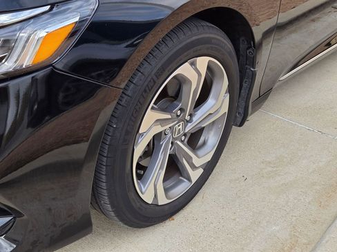 Used 2020 Honda Accord EX image 20