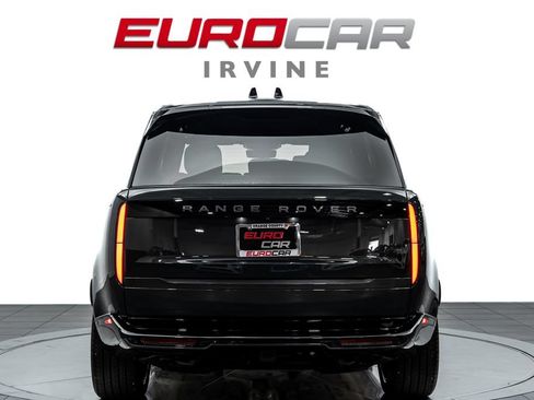 Used 2025 Land Rover Range Rover Long Wheelbase SE AWD/4WD image 4