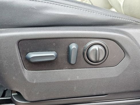 Certified 2023 GMC Sierra 2500 SLT w/ SLT Premium Package image 17