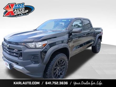 Certified 2025 Chevrolet Colorado Trail Boss AWD/4WD image 1