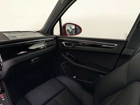 New 2026 Porsche Macan AWD/4WD image 23